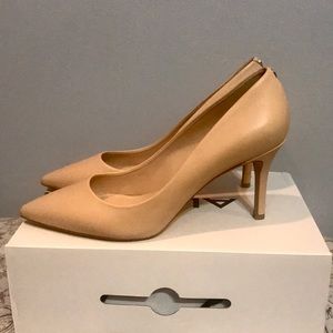 🌿ALL MUST GO🌿 Nude Aldo heals